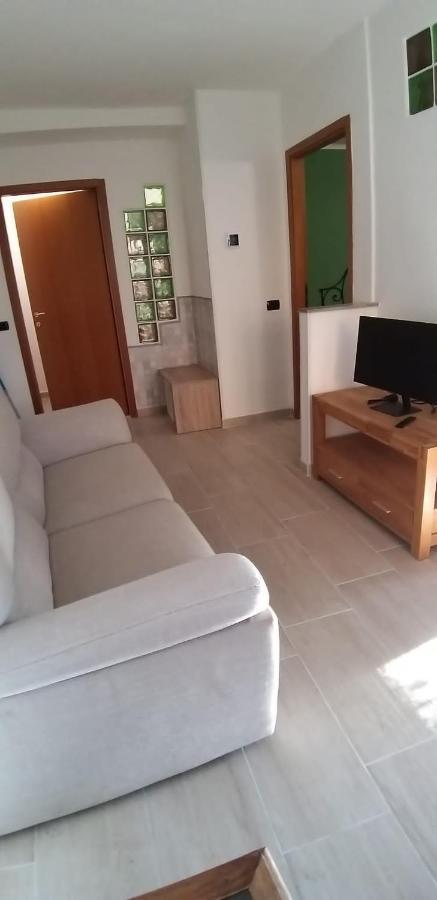 Marianna Casa Vacanza Azzate Bagian luar foto